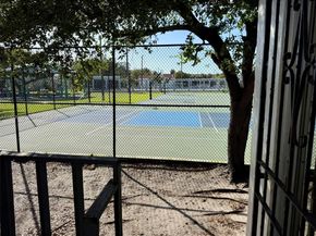 413 NW 63rd St, Miami FL 33150