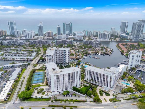 600 Three Islands Blvd 310, Hallandale Beach FL 33009