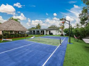 10870 SW 106th Ave, Miami FL 33176