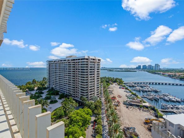 3 Grove Isle Dr C1610, Miami FL 33133