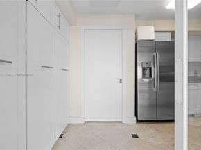 3 Grove Isle Dr C1610, Miami FL 33133