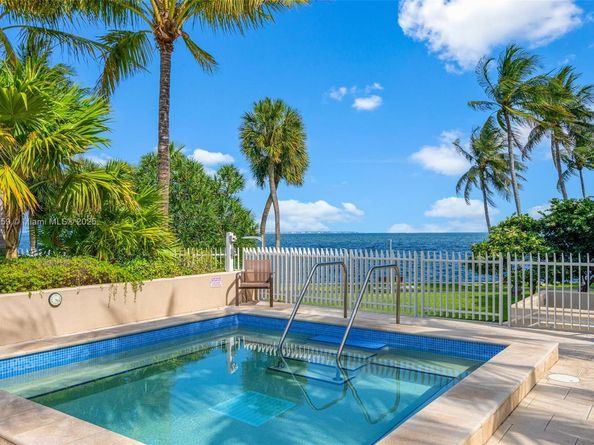 3 Grove Isle Dr C1610, Miami FL 33133