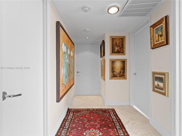 3 Grove Isle Dr C1610, Miami FL 33133