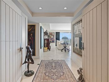 3 Grove Isle Dr