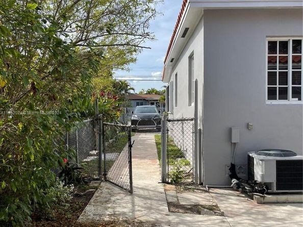 135 NW 34th Ave, Miami FL 33125