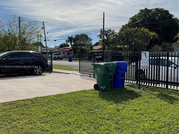 135 NW 34th Ave, Miami FL 33125