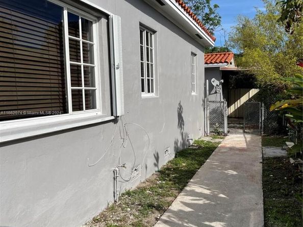 135 NW 34th Ave, Miami FL 33125