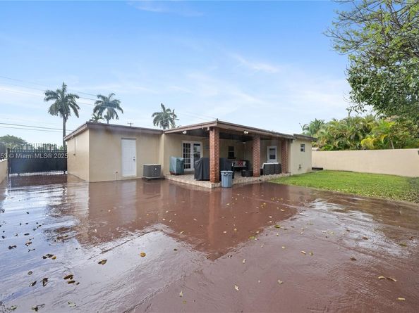 11210 SW 47th Ter, Miami FL 33165