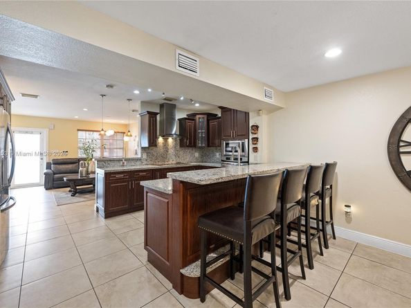 11210 SW 47th Ter, Miami FL 33165