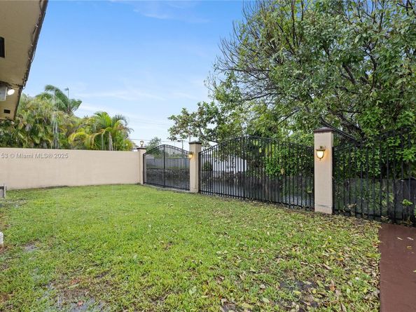 11210 SW 47th Ter, Miami FL 33165