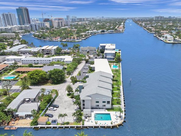 1101 S Riverside Dr 301, Pompano Beach FL 33062