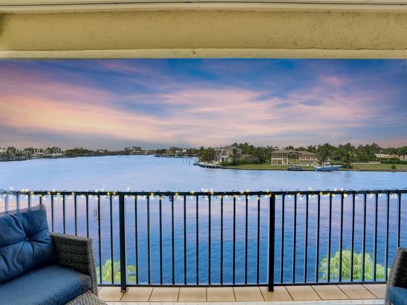 1101 S Riverside Dr 301, Pompano Beach FL 33062