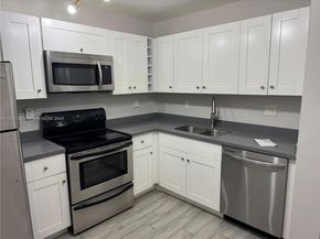 721 N Pine Island Rd 201, Plantation FL 33324