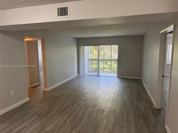 721 N Pine Island Rd 201, Plantation FL 33324