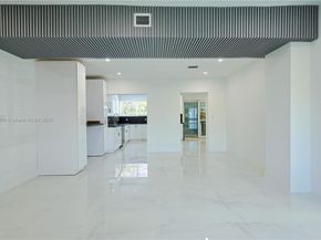 720 NE 143rd St, North Miami FL 33161