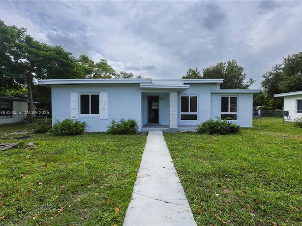 720 NE 143rd St, North Miami FL 33161