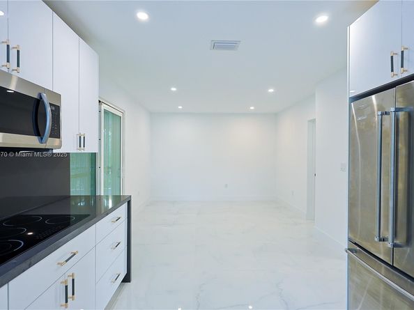 720 NE 143rd St, North Miami FL 33161