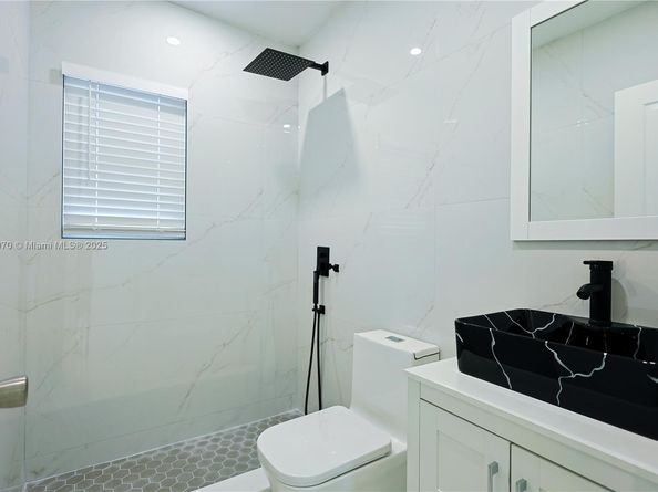 720 NE 143rd St, North Miami FL 33161