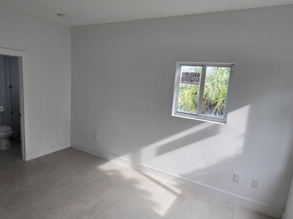 141 NW 11th St, Pompano Beach FL 33060