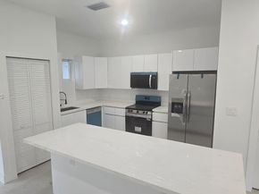 141 NW 11th St, Pompano Beach FL 33060