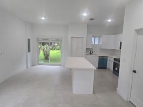 141 NW 11th St, Pompano Beach FL 33060