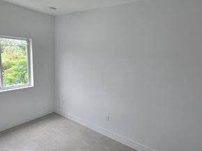 141 NW 11th St, Pompano Beach FL 33060