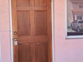 8011 Lake Dr 202, Doral FL 33166