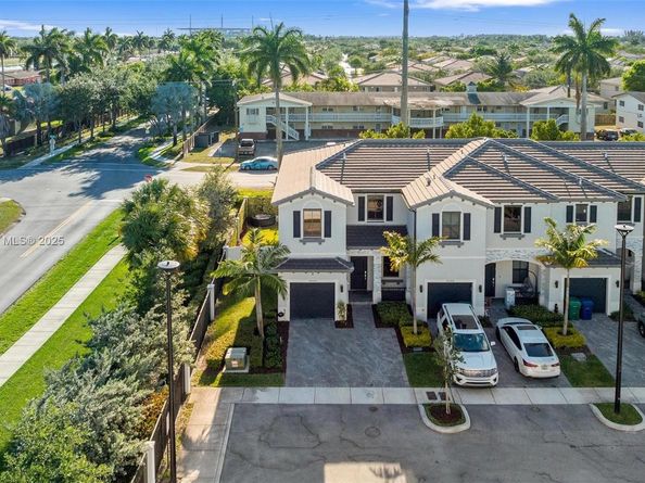 20302 NW 6th Pl, Miami Gardens FL 33169