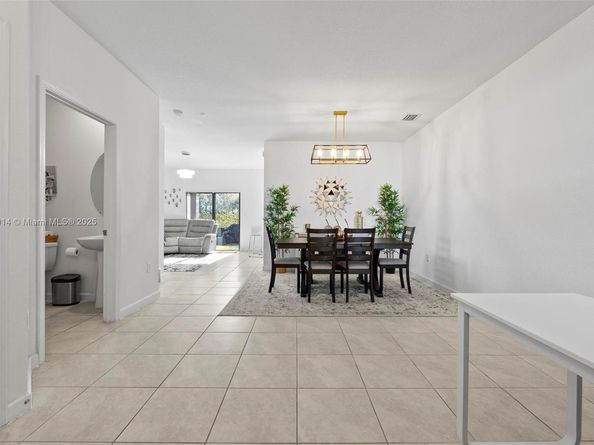 20302 NW 6th Pl, Miami Gardens FL 33169