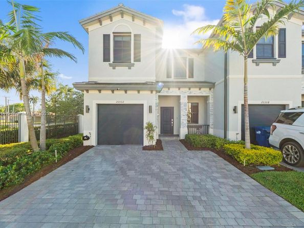 20302 NW 6th Pl, Miami Gardens FL 33169