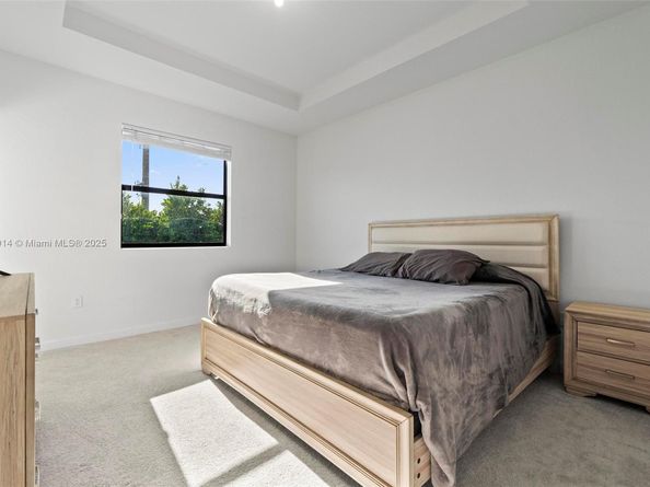 20302 NW 6th Pl, Miami Gardens FL 33169