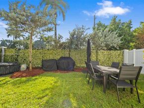 20302 NW 6th Pl, Miami Gardens FL 33169