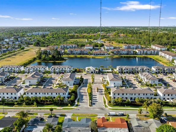 20302 NW 6th Pl, Miami Gardens FL 33169