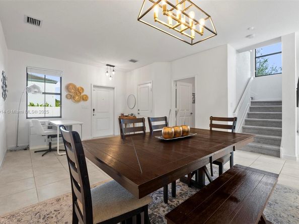 20302 NW 6th Pl, Miami Gardens FL 33169