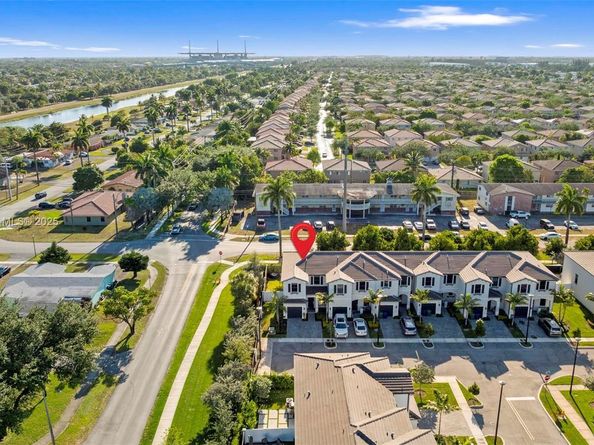 20302 NW 6th Pl, Miami Gardens FL 33169