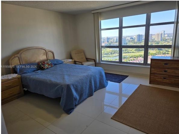 3500 Mystic Pointe Dr 2905, Aventura FL 33180