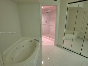 3500 Mystic Pointe Dr 2905, Aventura FL 33180