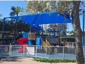 3500 Mystic Pointe Dr 2905, Aventura FL 33180