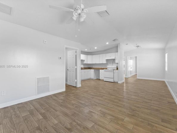 56 W 12th St, Riviera Beach FL 33404