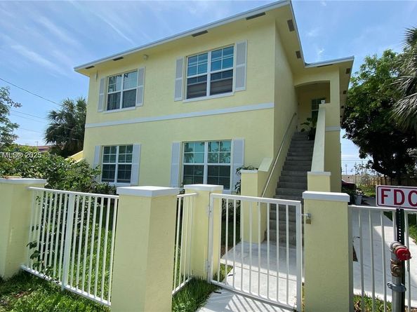 56 W 12th St, Riviera Beach FL 33404