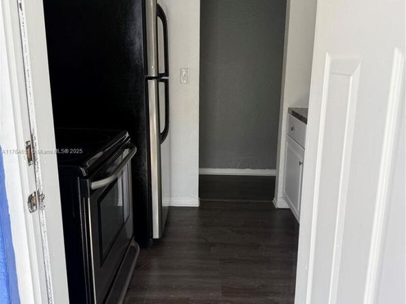 2246 Mcclellan St, Hollywood FL 33020