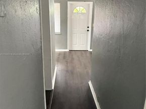 2246 Mcclellan St, Hollywood FL 33020