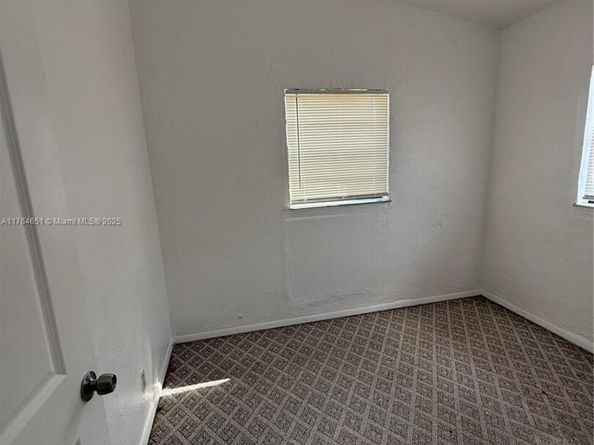 2246 Mcclellan St, Hollywood FL 33020
