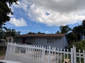 3040 NW 65th St, Miami FL 33147