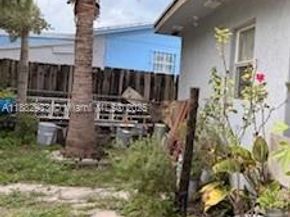 3040 NW 65th St, Miami FL 33147