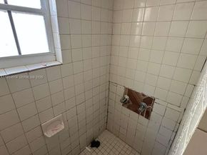 110 NW 52nd St, Miami FL 33127