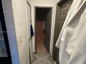 110 NW 52nd St, Miami FL 33127