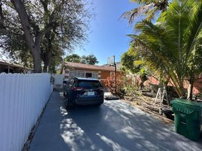 110 NW 52nd St, Miami FL 33127