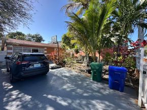 110 NW 52nd St, Miami FL 33127