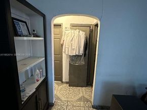 110 NW 52nd St, Miami FL 33127